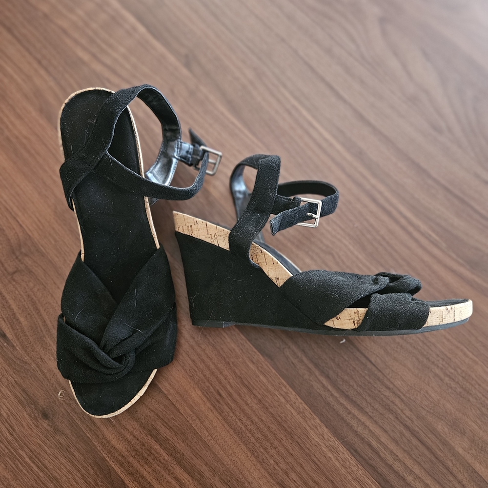Aerosoles Black Wedge Sandals